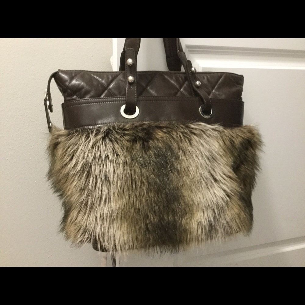Authentic fur Chanel handbag brown beautiful bag